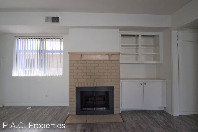 Building Photo - 1 br, 1 bath Apartment - 5617 Woodman Aven...