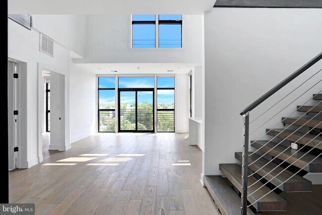 Foto del edificio - 1402 H St NE