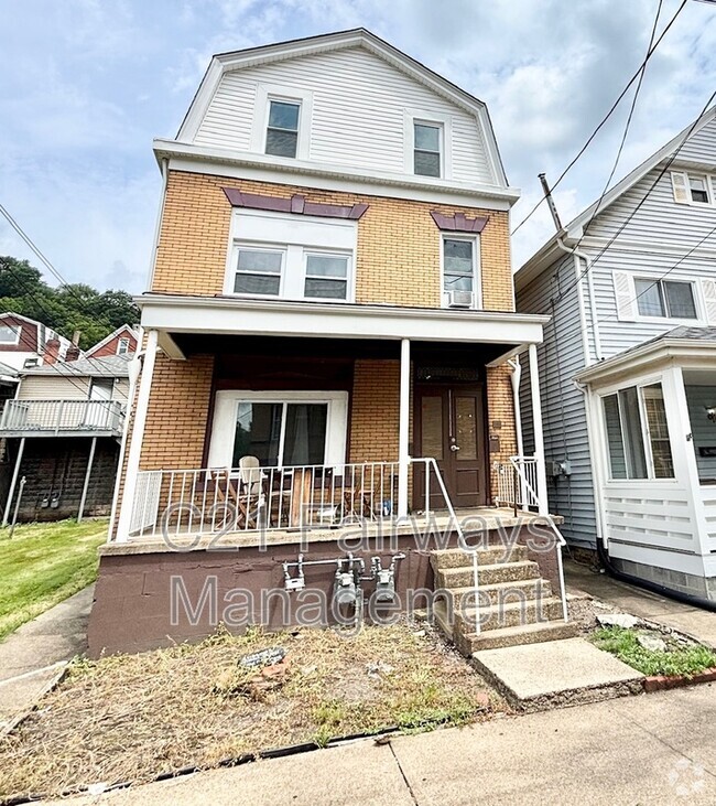Building Photo - 352 2nd St