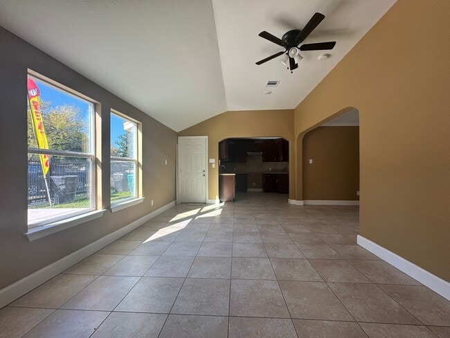 Foto del edificio - 702 Majorca Dr