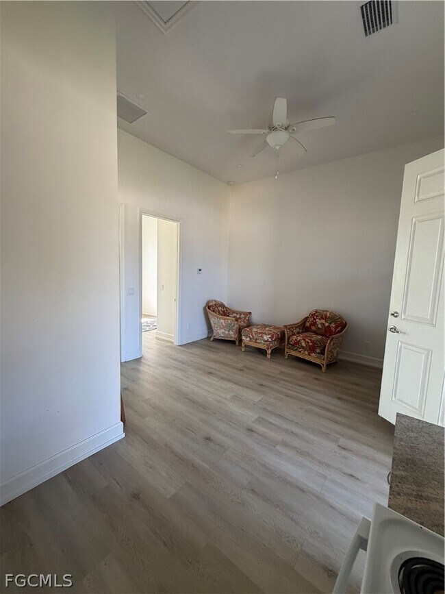 Foto del edificio - 11621 Tomato Rd