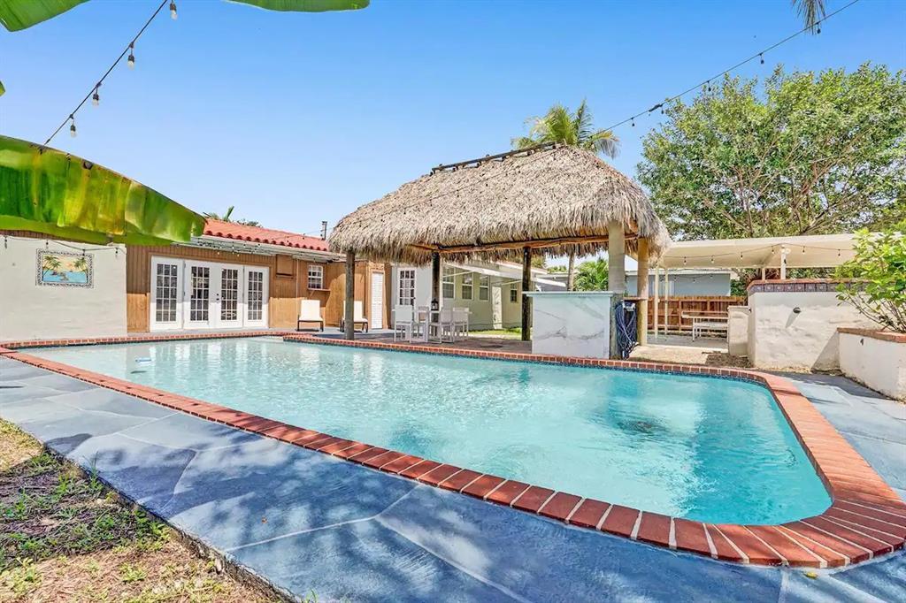 Foto principal - 247 SW 5th St