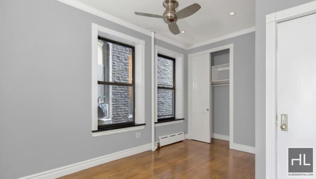 Building Photo - Mott Street