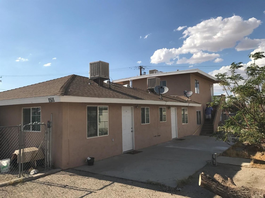 1511 Nancy St, Barstow, CA 92311 Room for Rent in Barstow, CA