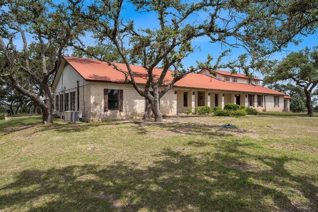 Building Photo - 4884 Bell Springs Rd