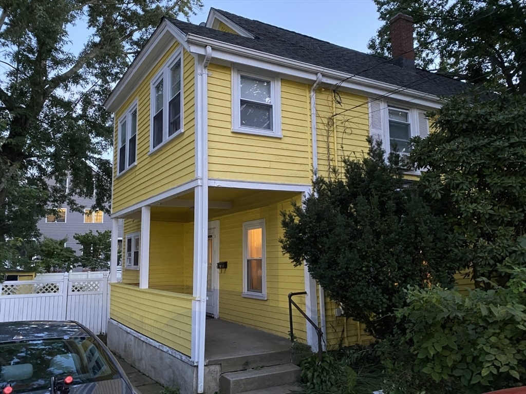 Primary Photo - 16 Richardson St