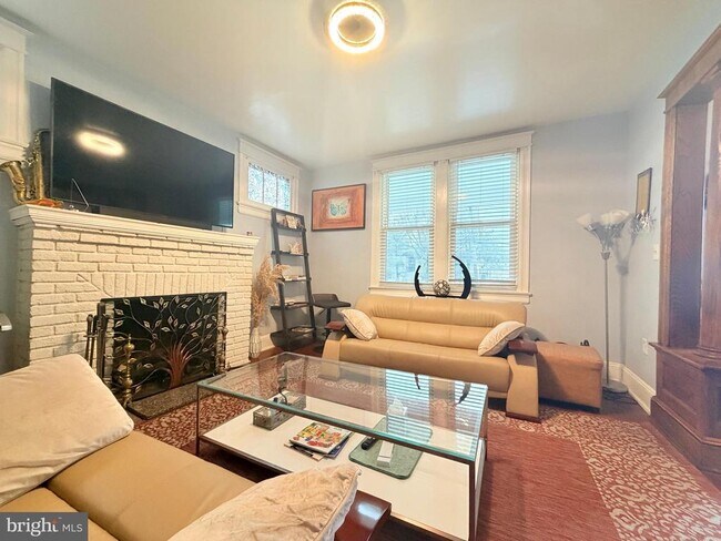 Foto del edificio - 3119 South Dakota Ave NE