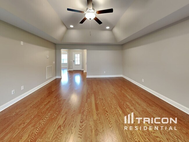 Building Photo - 1021 Laurelwood Drive Gallatin TN