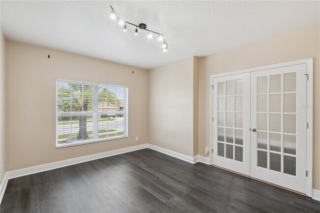 Building Photo - 2227 Napone Ln