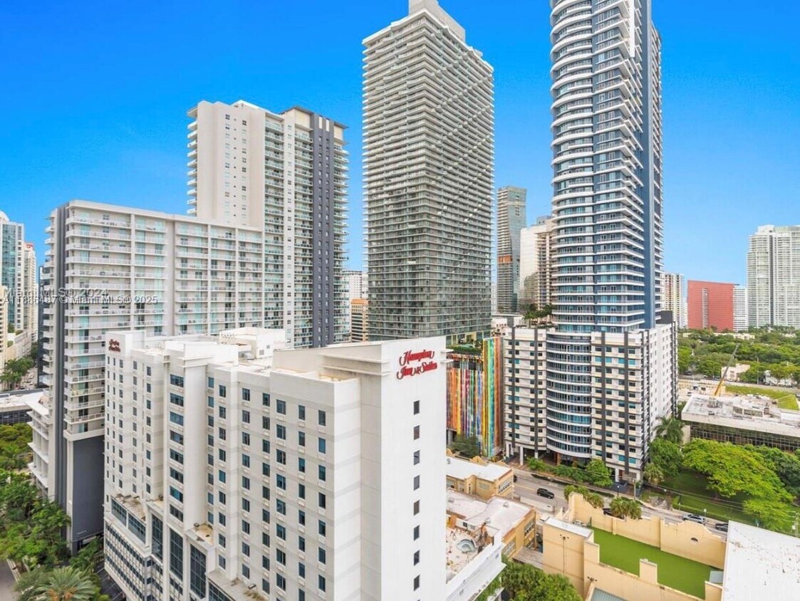 Foto principal - 79 SW 12th St