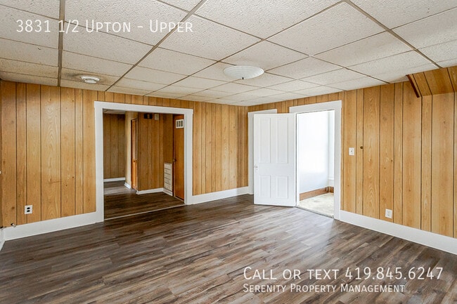 Building Photo - 3831 1/2 Upton-Upper