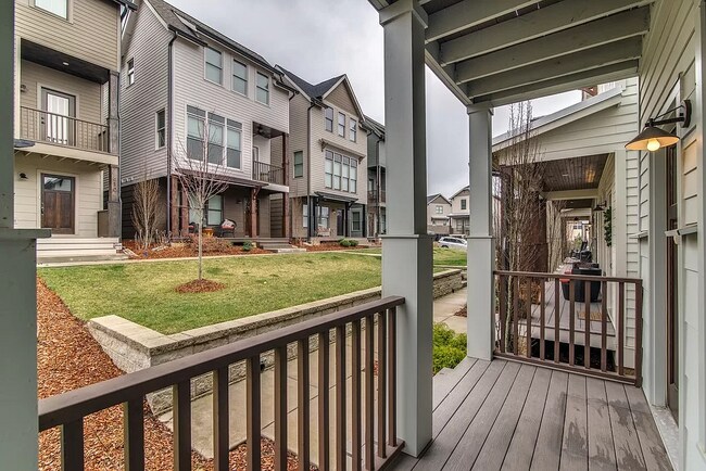 Foto del edificio - 612 Chesterfield Way