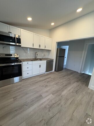 Building Photo - 125 Sibley Ave