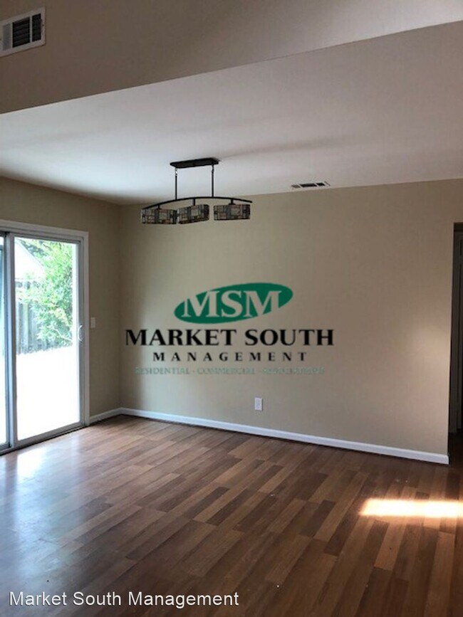 Foto del edificio - 3 br, 2 bath House - 114 E. Sagebrush Lane