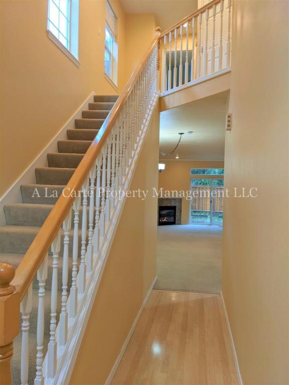 Building Photo - 15446 Stephanie Ct