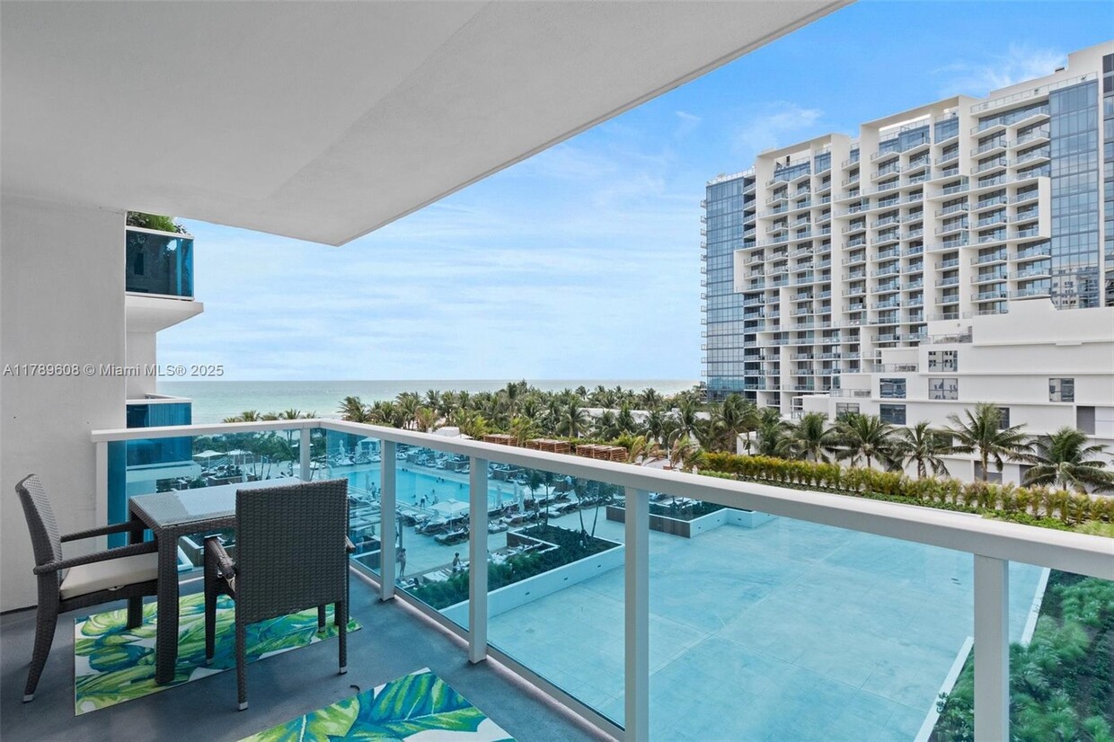 Foto principal - 2301 Collins Ave