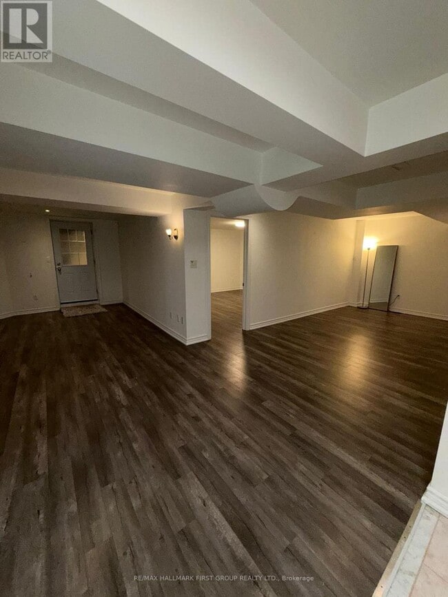 Building Photo - 46 Welsh St