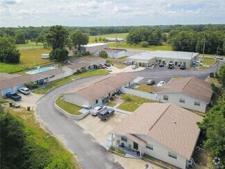 Building Photo - 24 N Sheltering Oaks Dr