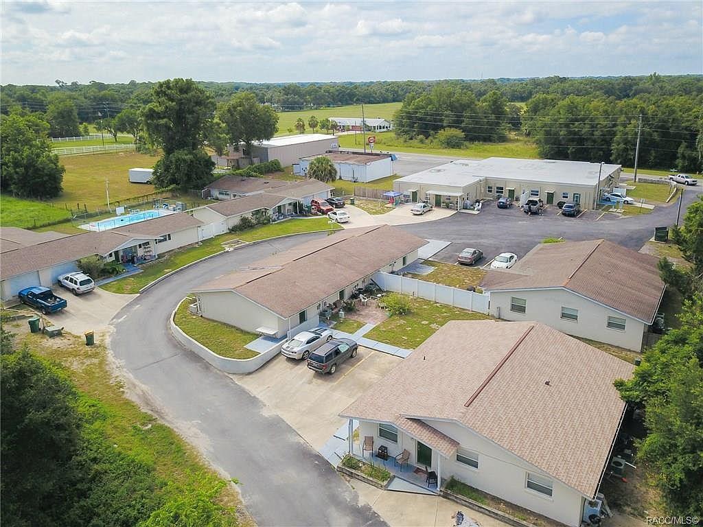 Foto principal - 24 N Sheltering Oaks Dr