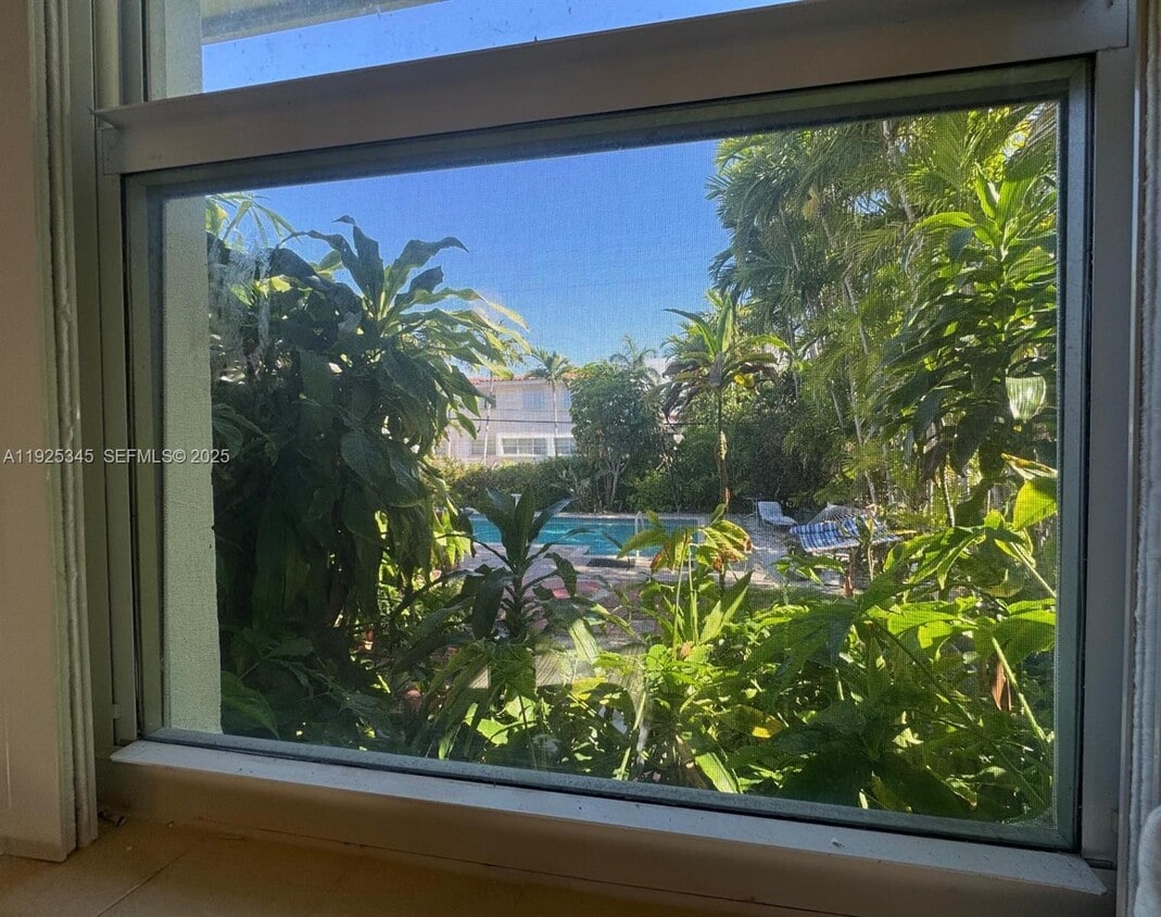 Primary Photo - 1211 100th St