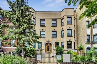 Building Photo - 3808 N Pine Grove Ave