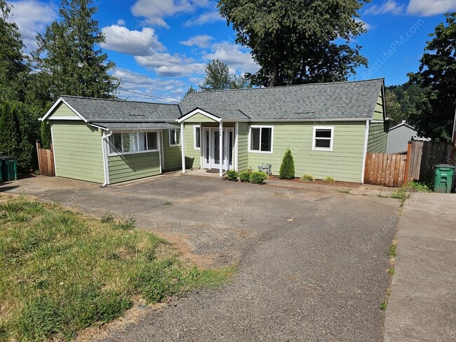 Photo - 408 SE Kibling St House