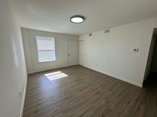 Foto del edificio - 3517 Briel St