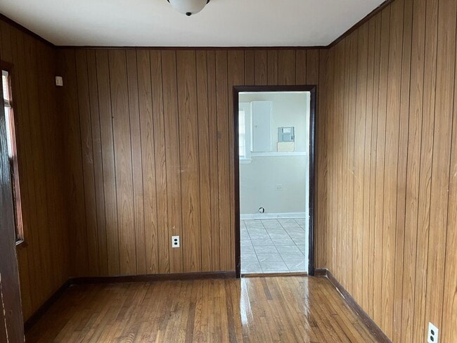 Building Photo - 3787 Fairmont Ave