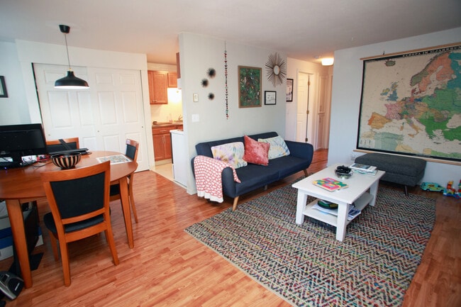 Building Photo - 4923 SE 71st Ave