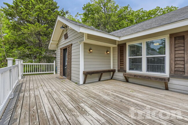 Building Photo - 206 Farley St