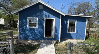 Building Photo - Room in House on Rounds St