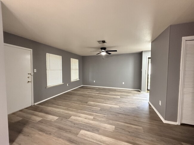 Building Photo - 105 S Oklahoma St