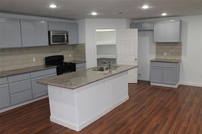 Building Photo - 3718 Darlinghurst Dr