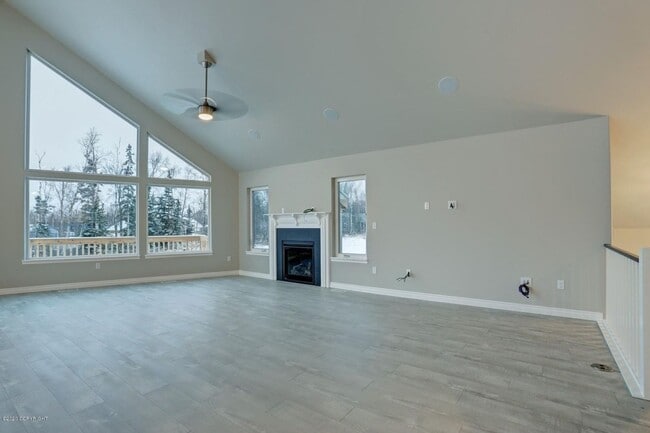 Building Photo - Live in luxury and style in this new, modern 4 bedroom home with upgraded everything, mountain vi...