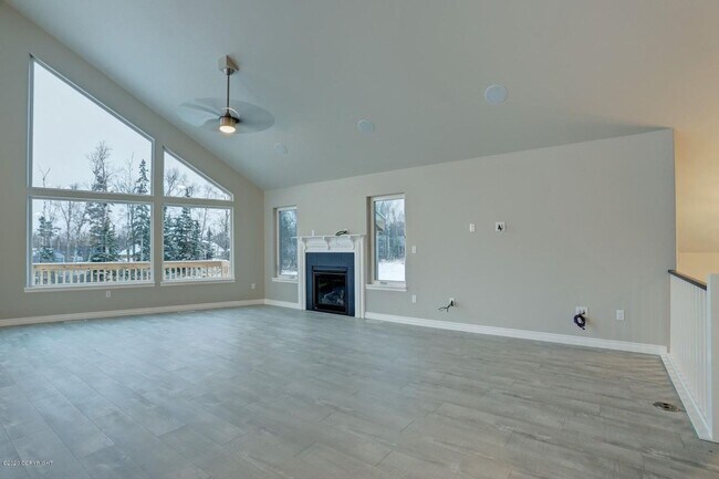 Foto del edificio - Live in luxury and style in this new, modern 4 bedroom home with upgraded everything, mountain vi...