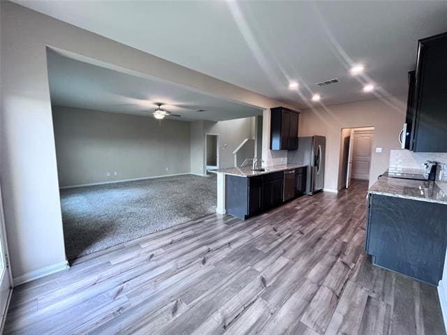 Foto del edificio - 311 Golden Sands Ln