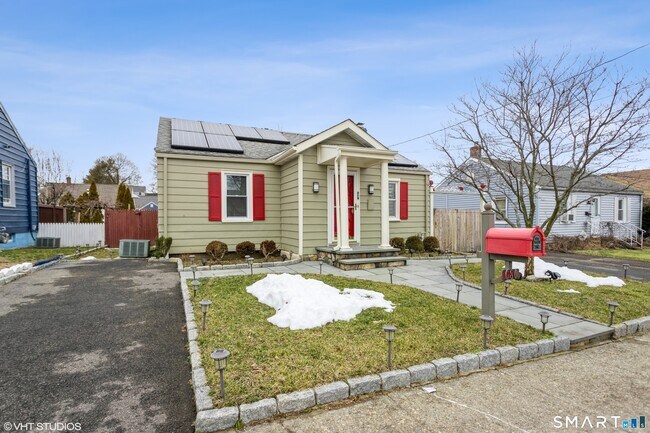 Foto del edificio - 680 Queen St