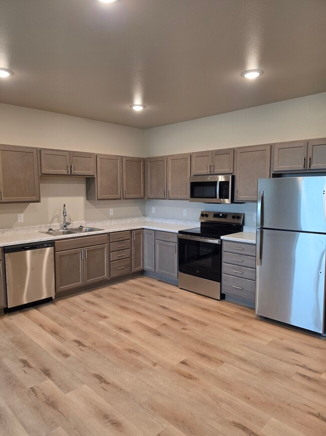 Building Photo - Ashbrook Trail Apartments
