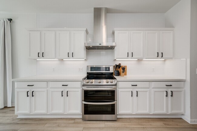 Foto del edificio - 4709 Lake George Ln