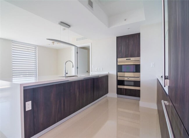 Building Photo - 1180 N Federal Hwy