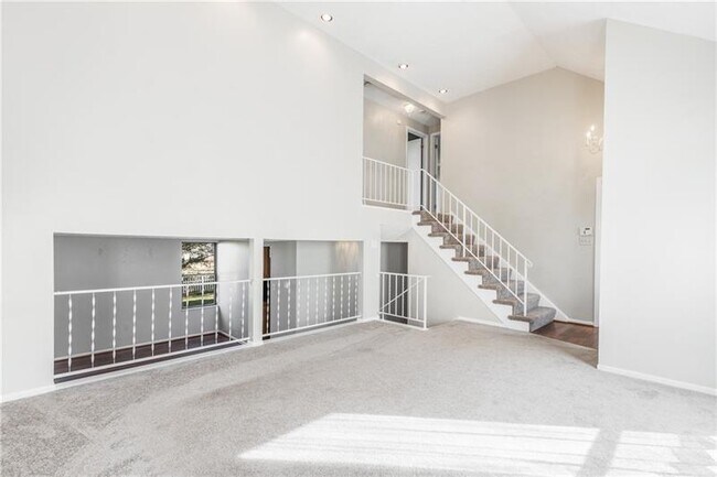 Building Photo - 2554A Pheasant Run