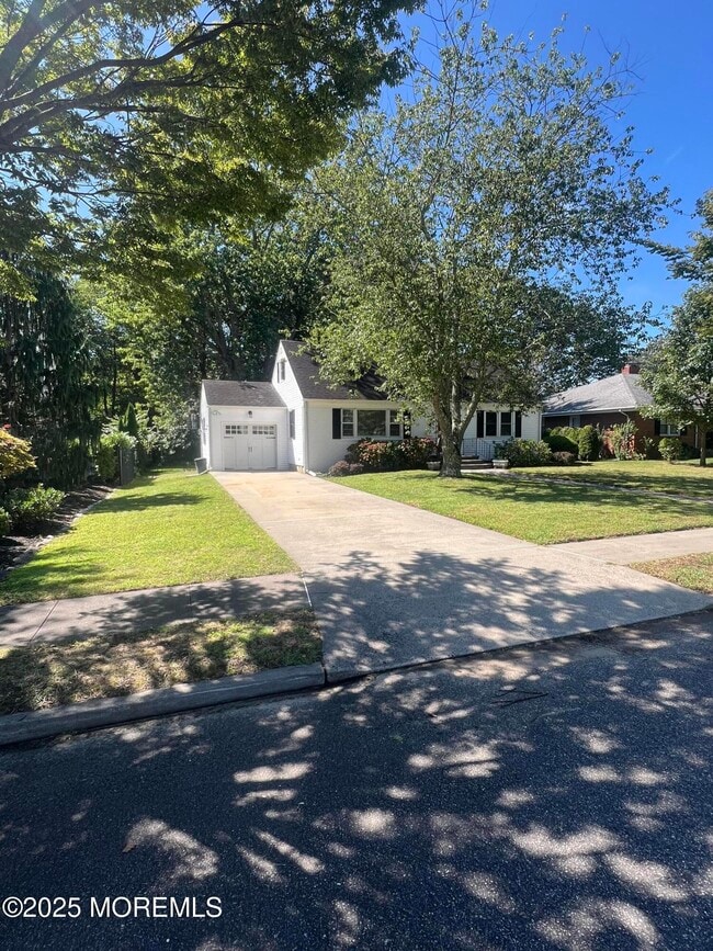 Building Photo - 308 Buttermere Ave