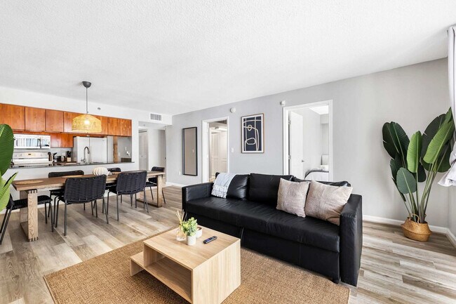 Foto del edificio - 1 SE 12th St