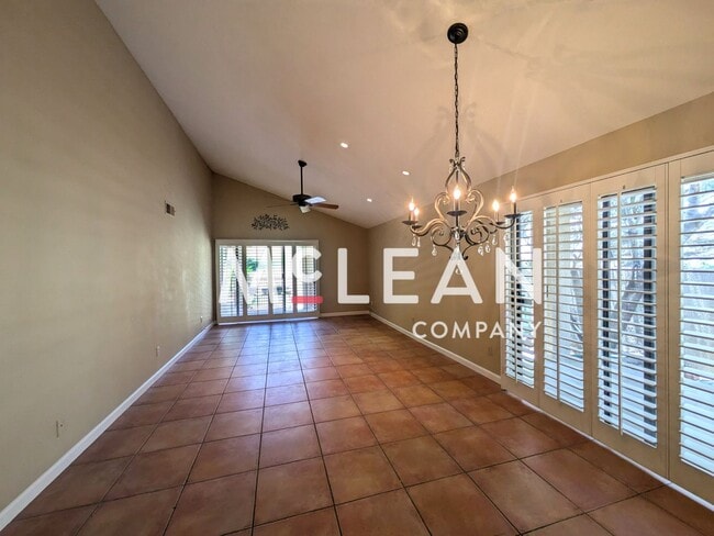 Building Photo - 2 Bedroom 2 Bathroom in South Palm Desert ...