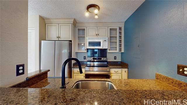 Building Photo - 46-1065-1065 Emepela Wy
