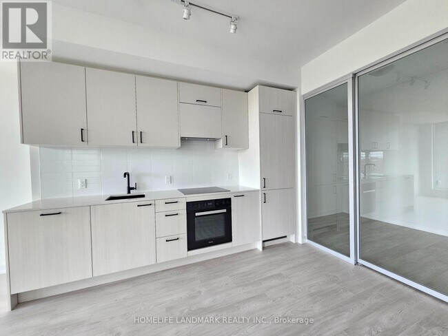 Building Photo - 1-501 Kyle Lowry Rd