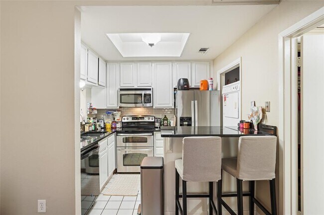 Foto del edificio - 806 W 24th St