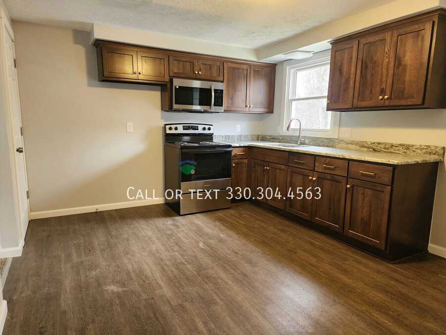 Foto principal - 157 Elm St NE