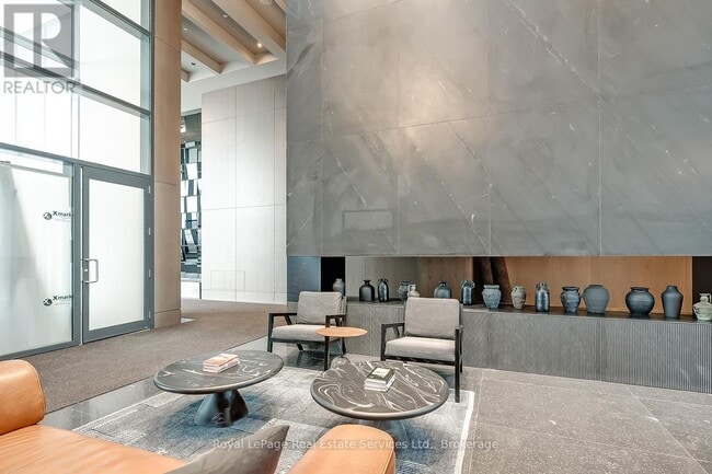 Building Photo - 8 Interchange Wy