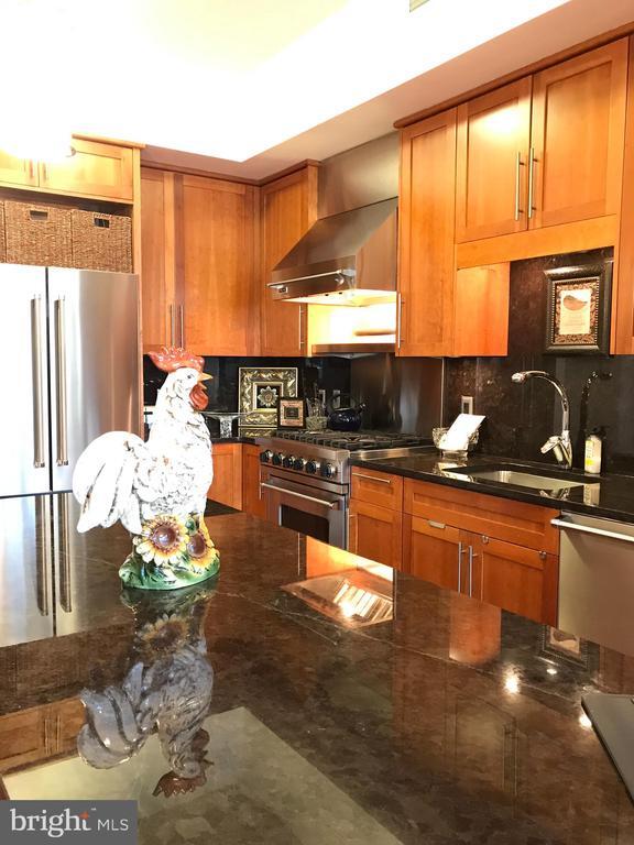 Foto del edificio - 4301 Military Rd NW